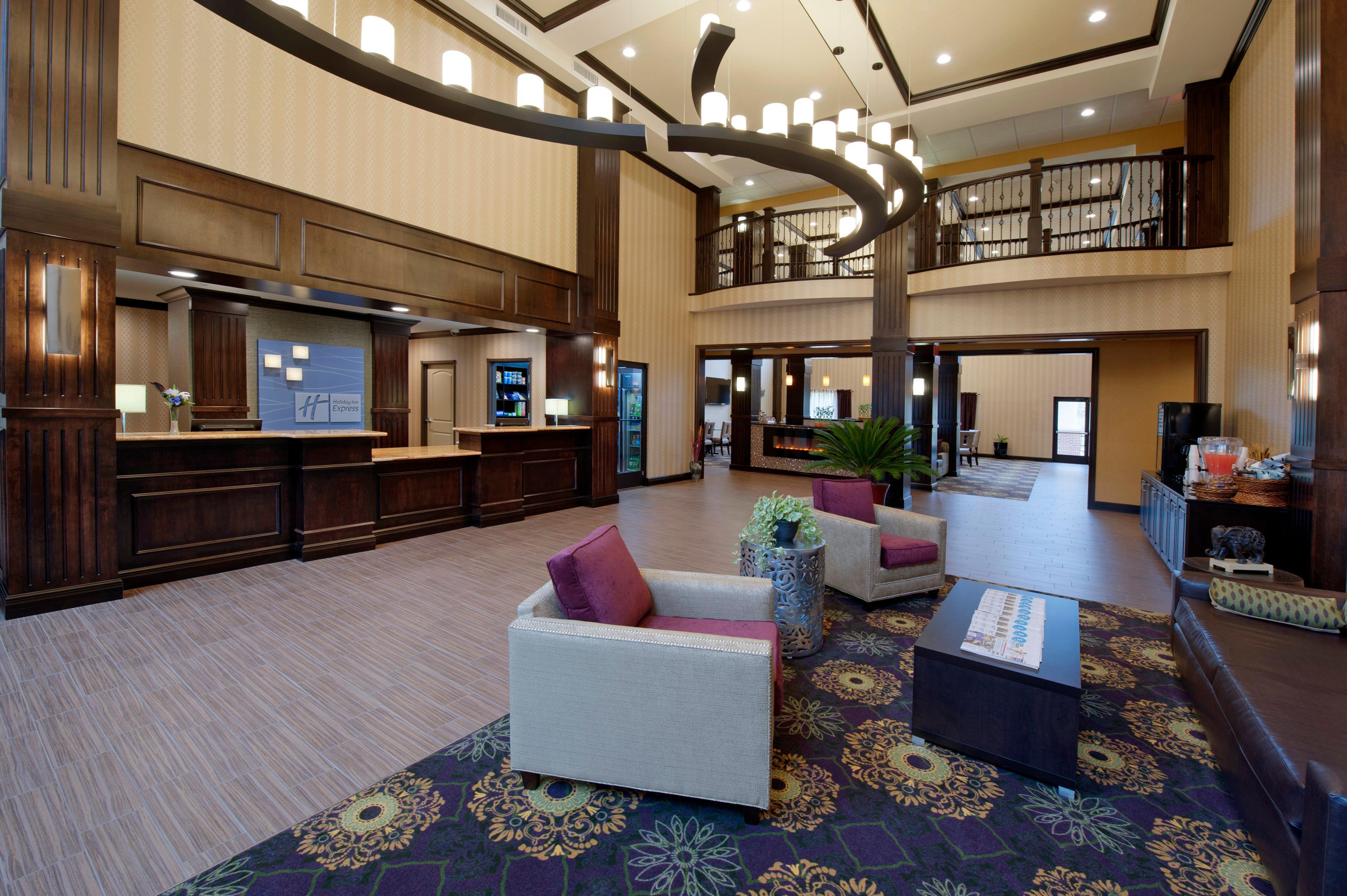 Hotel Express & By Ihg Clearfield