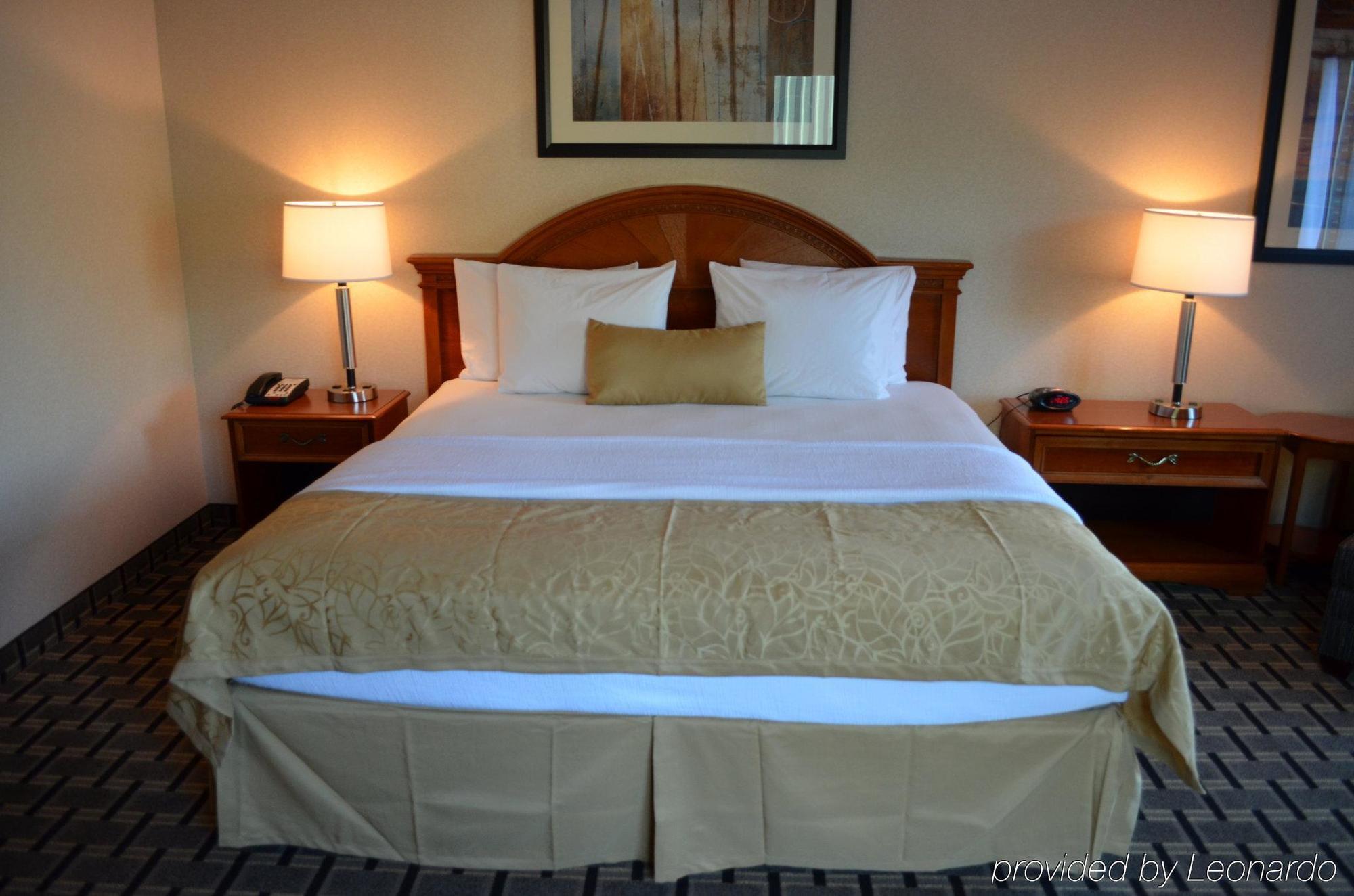 Express & By Ihg