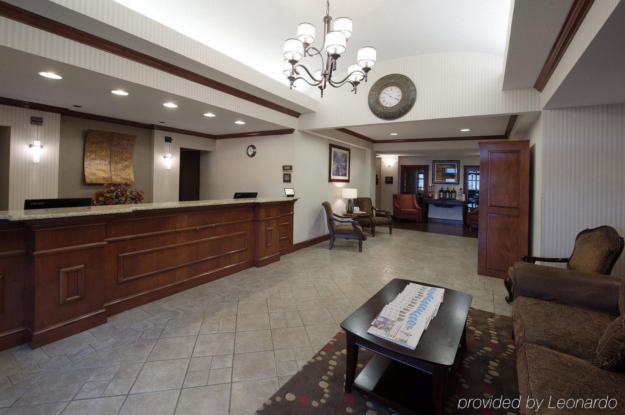 Express & By Ihg 2* Clearfield